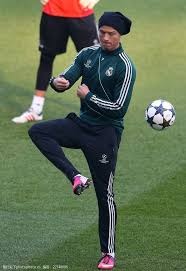 詹姆斯最近场均28.3分8.3篮板8.5助攻